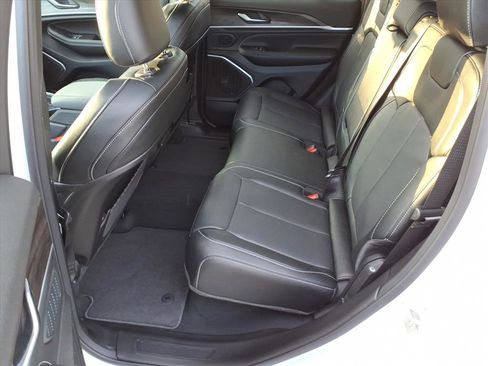 New 2026 Jeep Grand Cherokee Limited image 12