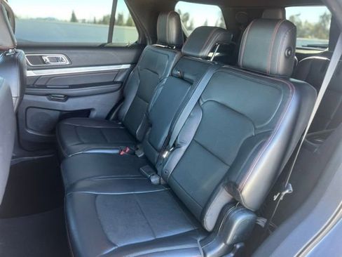Used 2019 Ford Explorer Sport image 14