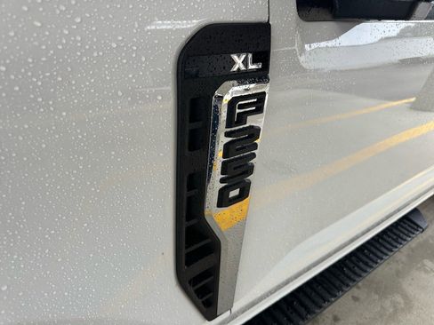 New 2026 Ford F250 XL w/ XL Chrome Package AWD/4WD image 5