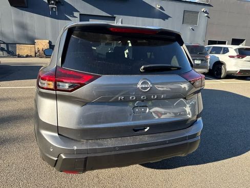 New 2026 Nissan Rogue SV image 5