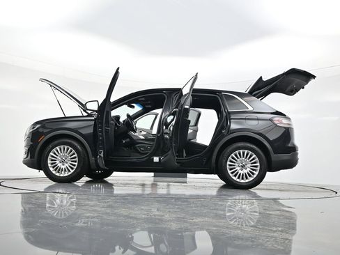 Used 2019 Lincoln Nautilus Premier image 58