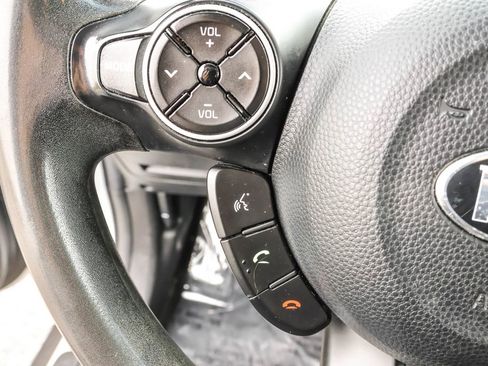 Used 2017 Kia Soul image 17