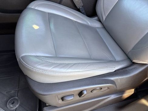 Used 2021 Chevrolet Tahoe Z71 w/ Z71 Signature Package AWD/4WD image 12