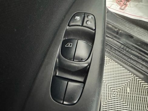 Used 2019 Nissan Sentra SR image 36