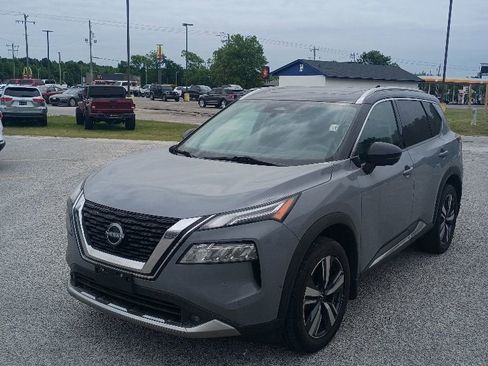 Used 2022 Nissan Rogue Platinum w/ Head-Up Display Package AWD/4WD image 4