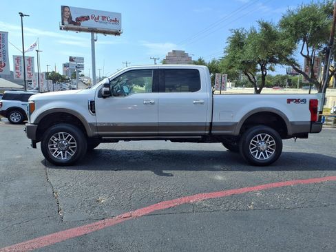 Used 2019 Ford F250 King Ranch w/ King Ranch Ultimate Package AWD/4WD image 8
