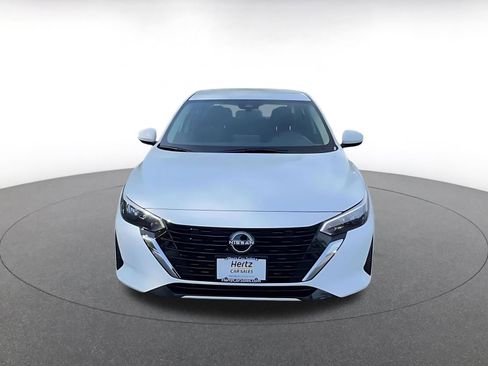 Used 2025 Nissan Sentra SV image 4