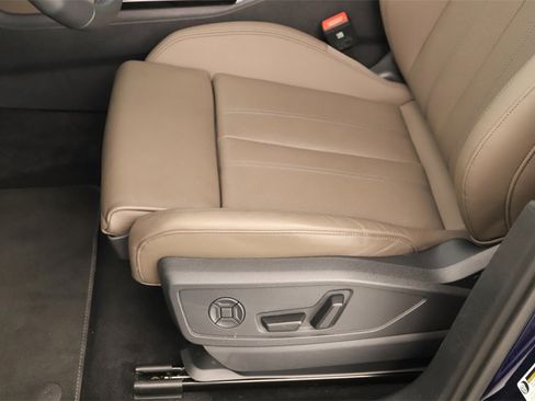 Certified 2025 Audi Q5 Prestige image 25