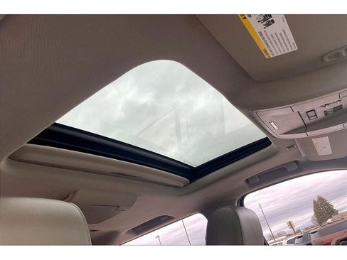 Used 2016 Chevrolet Suburban LTZ image 24