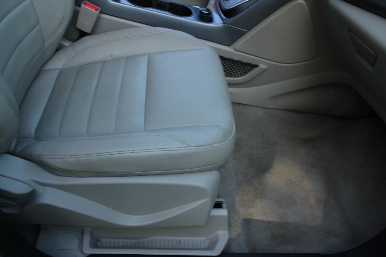 Used 2015 Ford C-MAX SE FWD image 12