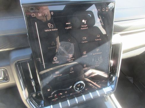 New 2026 GMC Yukon AT4 image 19