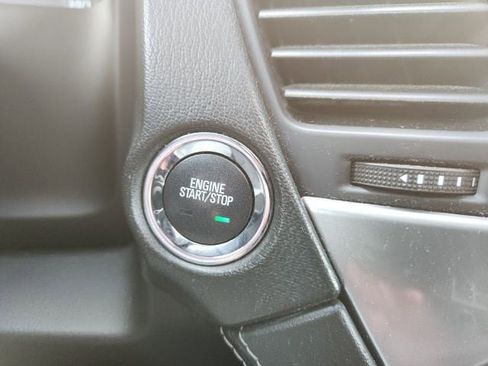 Certified 2018 Chevrolet Suburban Premier image 21