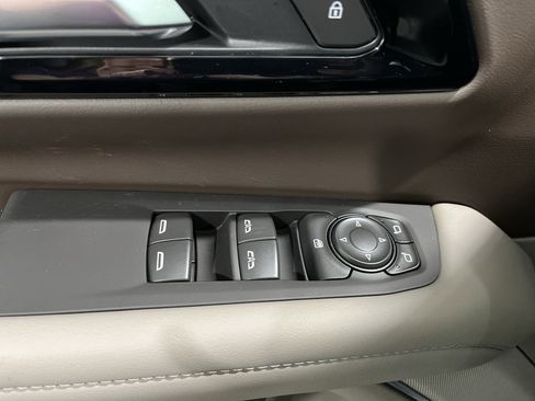 New 2026 Chevrolet Suburban LS w/ Max Trailering Package RWD image 29