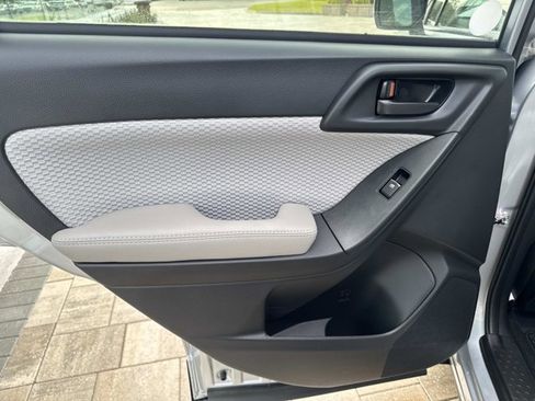 Used 2018 Subaru Forester 2.5i Premium image 15