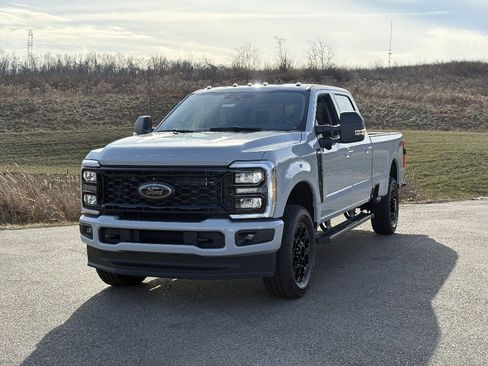 New 2026 Ford F350 XLT w/ XLT Premium Package AWD/4WD image 1