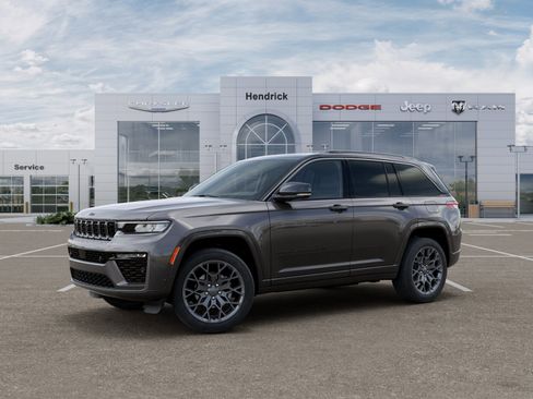 New 2026 Jeep Grand Cherokee Summit AWD/4WD image 2