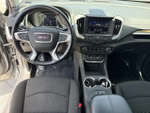 Used 2021 GMC Terrain SLE FWD image 17