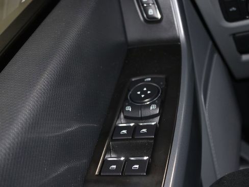 Used 2022 Ford F150 XLT image 40