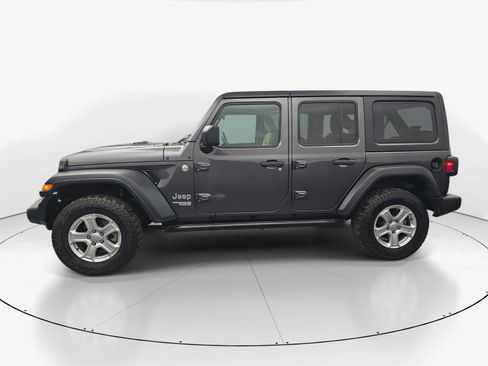Used 2018 Jeep Wrangler Unlimited Sport S AWD/4WD image 5