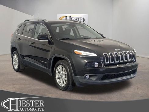 Used 2016 Jeep Cherokee Latitude w/ Comfort & Sound Group image 1
