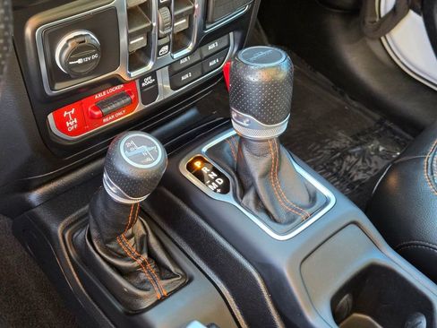 Used 2021 Jeep Gladiator Mojave image 22