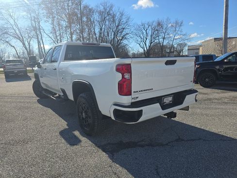 Used 2022 Chevrolet Silverado 2500 LT w/ Z71 Sport Edition image 2