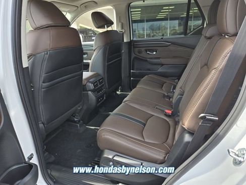 New 2026 Honda Pilot Touring image 7