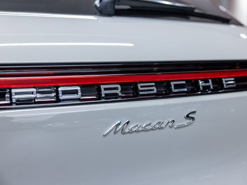 New 2026 Porsche Macan S image 23