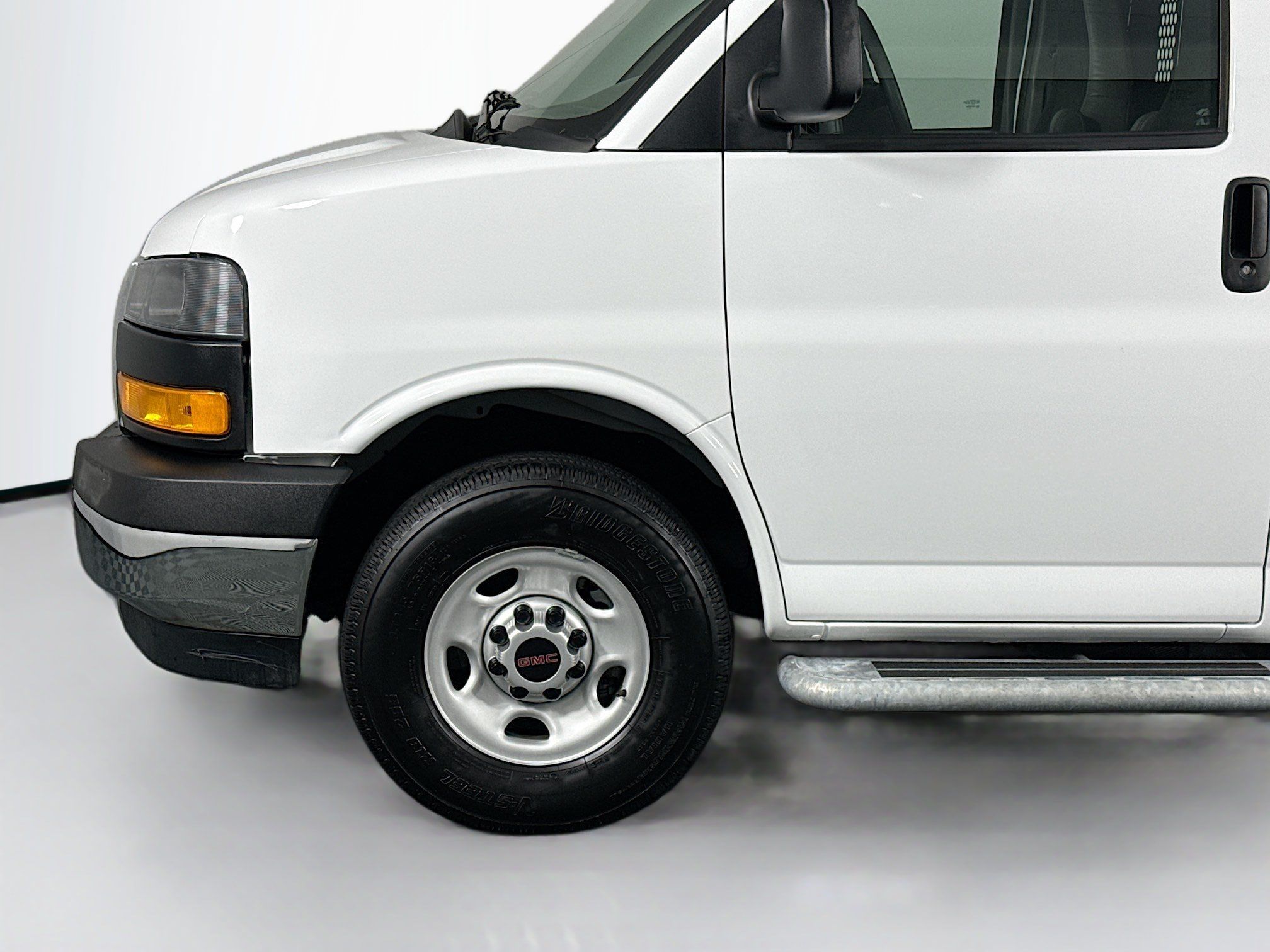 Used 2025 GMC Savana 2500 w/ Driver Convenience Package RWD image 33