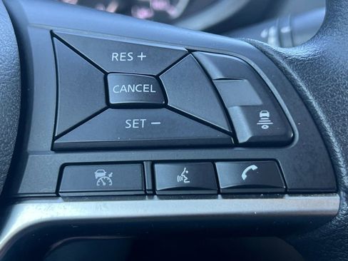Used 2024 Nissan Sentra SV FWD image 12