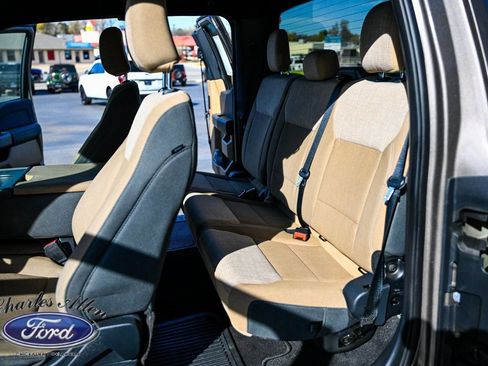 Used 2022 Ford F150 XLT w/ Trailer Tow Package image 11