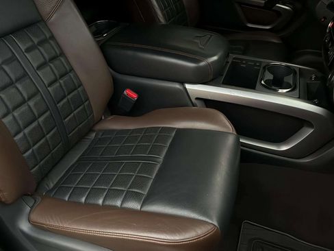 Used 2017 Nissan Titan Platinum Reserve image 35