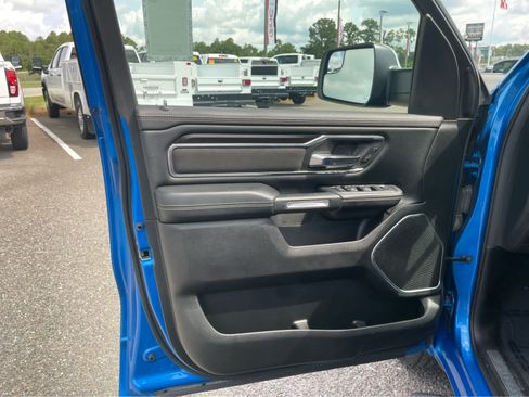 Used 2022 RAM 1500 Laramie AWD/4WD image 10
