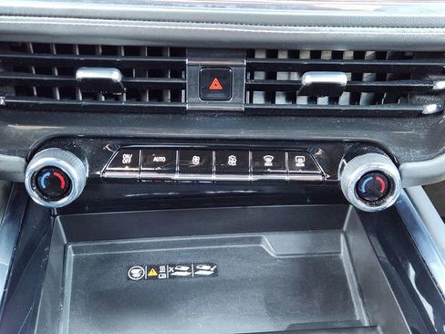 Used 2025 Chevrolet Tahoe Z71 image 19