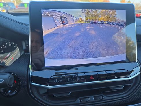 New 2026 Jeep Compass Latitude image 18