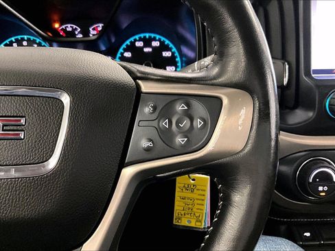 Used 2018 GMC Canyon Denali image 18