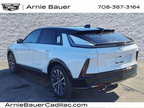 New 2025 Cadillac Lyriq Sport image 10