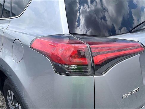 Used 2017 Toyota RAV4 LE w/ All Weather Liner Package image 31