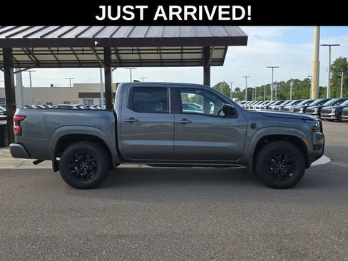 Used 2026 Nissan Frontier SV w/ Tow Package AWD/4WD image 3