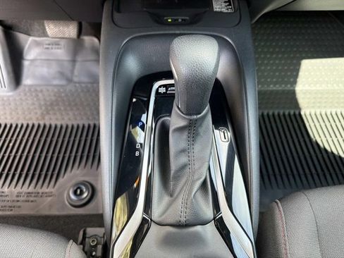 Used 2024 Toyota Corolla SE w/ SE Premium Package FWD image 29