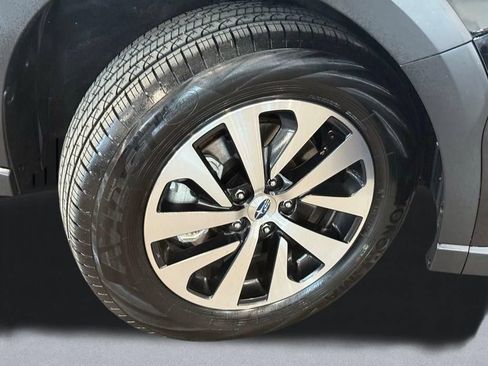 Certified 2025 Subaru Outback Premium AWD/4WD image 19