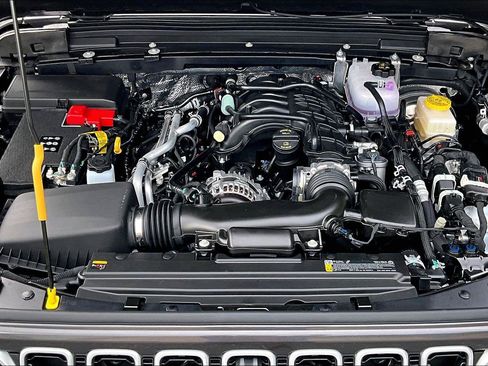 New 2026 Jeep Wrangler Unlimited Sahara AWD/4WD image 11
