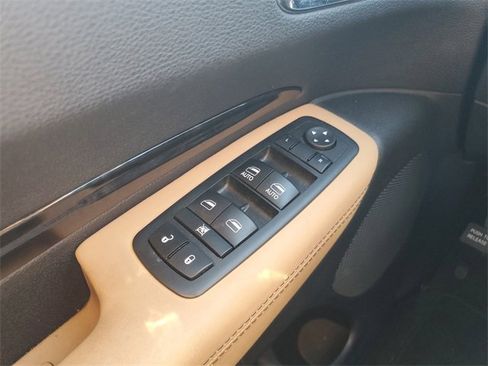 Used 2017 Dodge Durango Citadel w/ Technology Group image 30