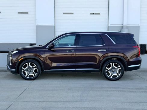 Used 2025 Hyundai Palisade Limited AWD/4WD image 2