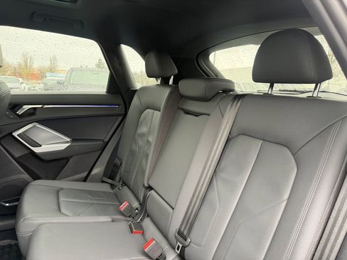 Used 2021 Audi Q3 2.0T Premium Plus w/ Premium Plus Package image 31
