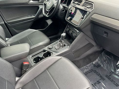 Used 2019 Volkswagen Tiguan S image 16