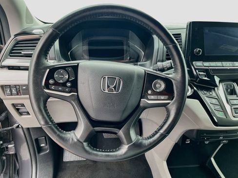 Used 2023 Honda Odyssey Elite image 11