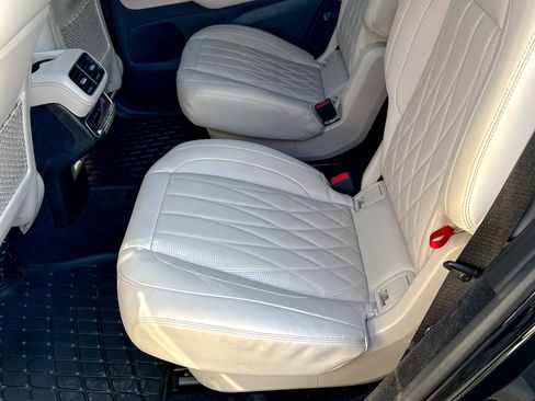 Used 2023 Mercedes-Benz GLS 63 AMG 4MATIC image 24