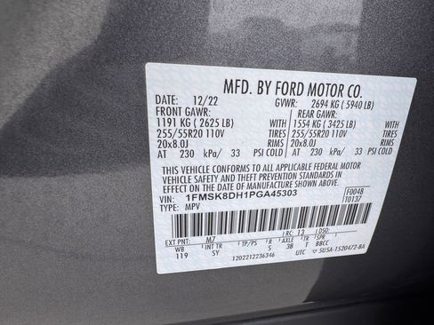 Used 2023 Ford Explorer XLT w/ Equipment Group 202A AWD/4WD image 35