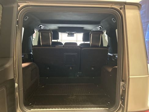 Used 2023 Mercedes-Benz G 550 G 550 image 18